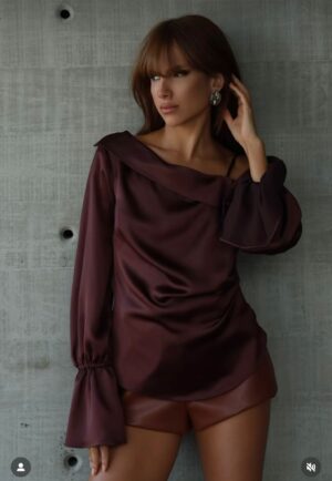 BLUSA ASSIMETRICA